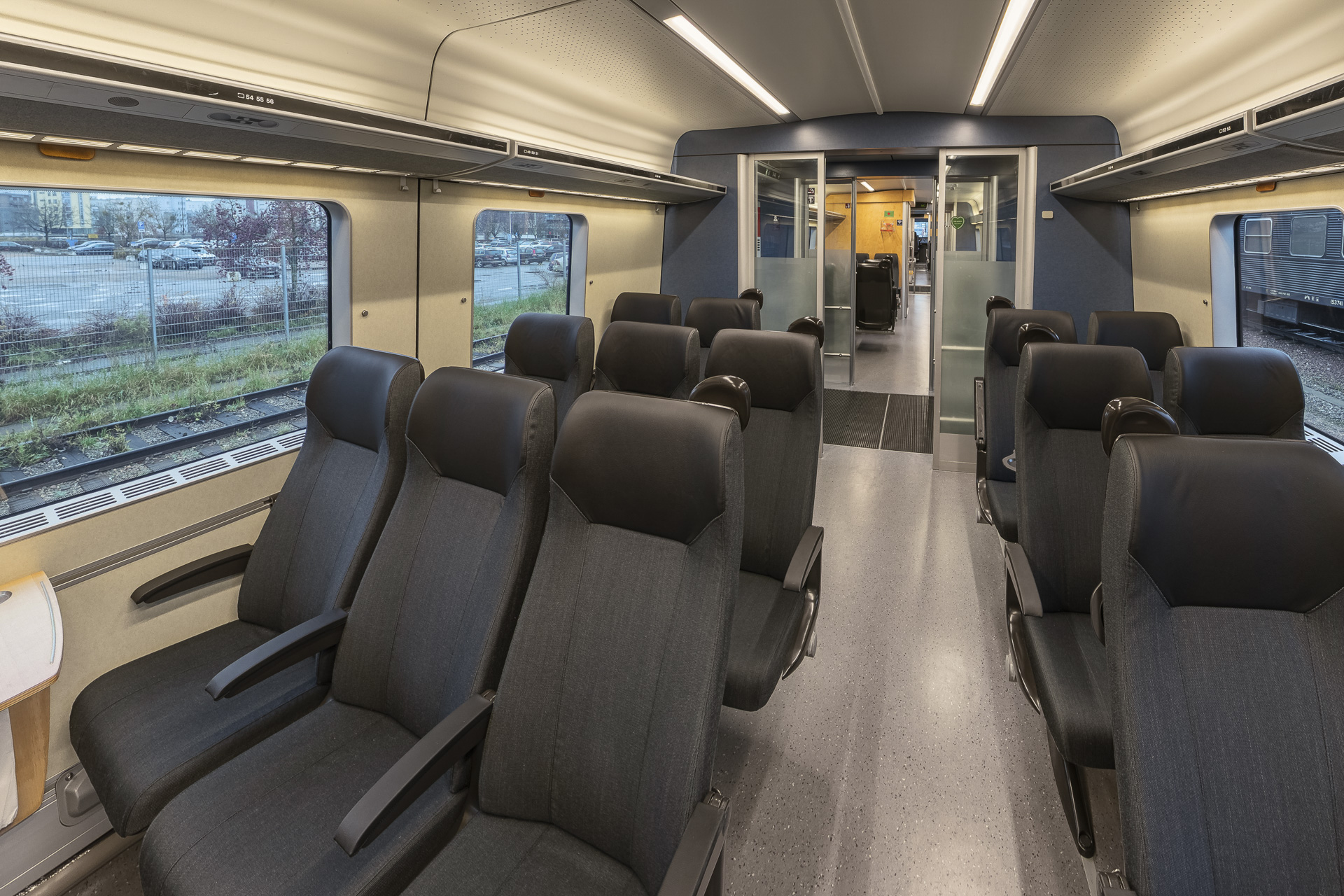 Översikt över stolarna innen på ett regina-tåg